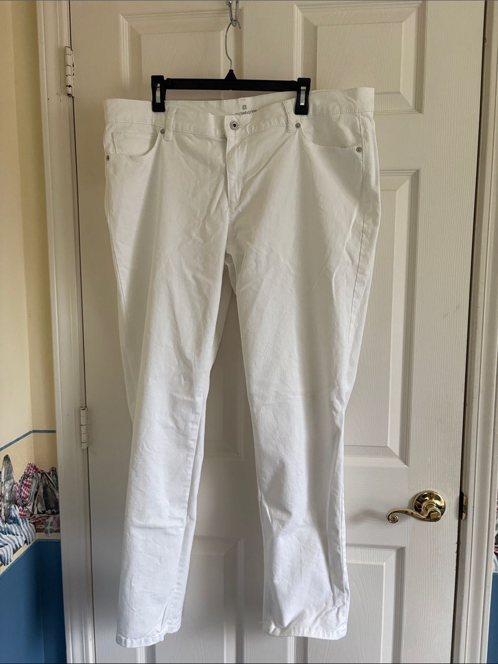Liz Claiborne‎ White City Fit Skinny Boyfriend Jeans
